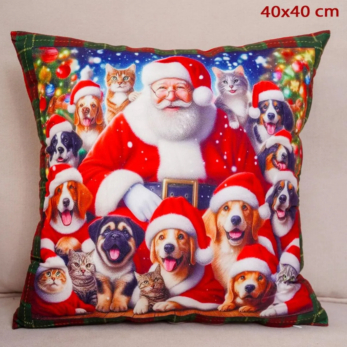 Poszewki 40x40cm Święty Mikołaj z kotami i psami