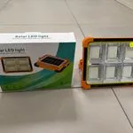 Lampka solarna LED reflektor z panelem słonecznym