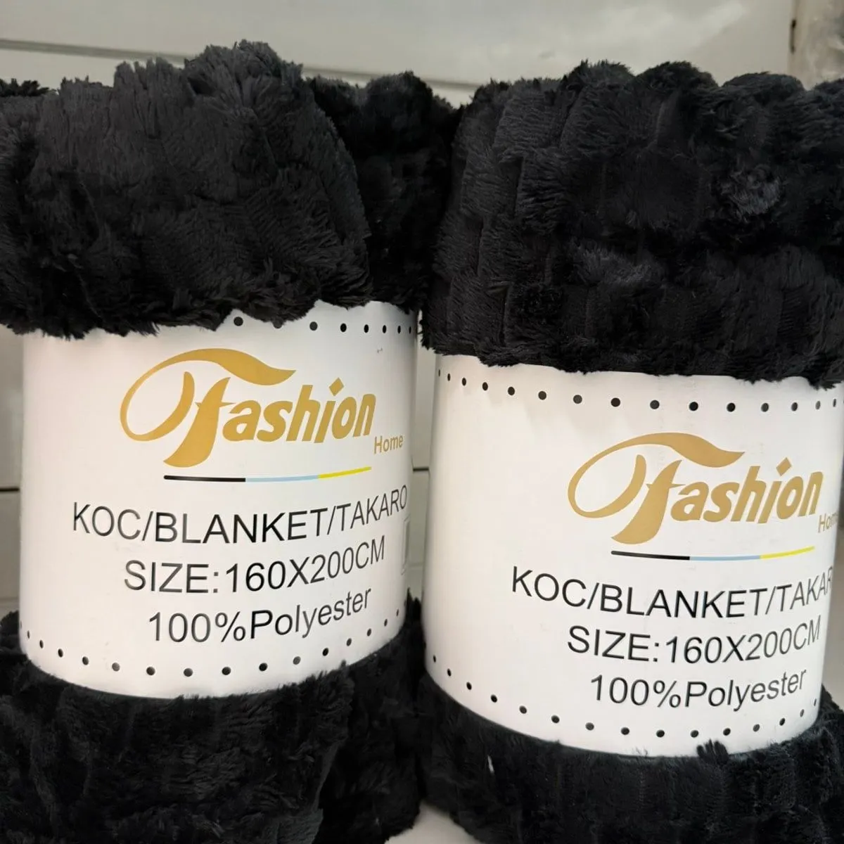 KOCE 160x200 cm 100% poliester czarny