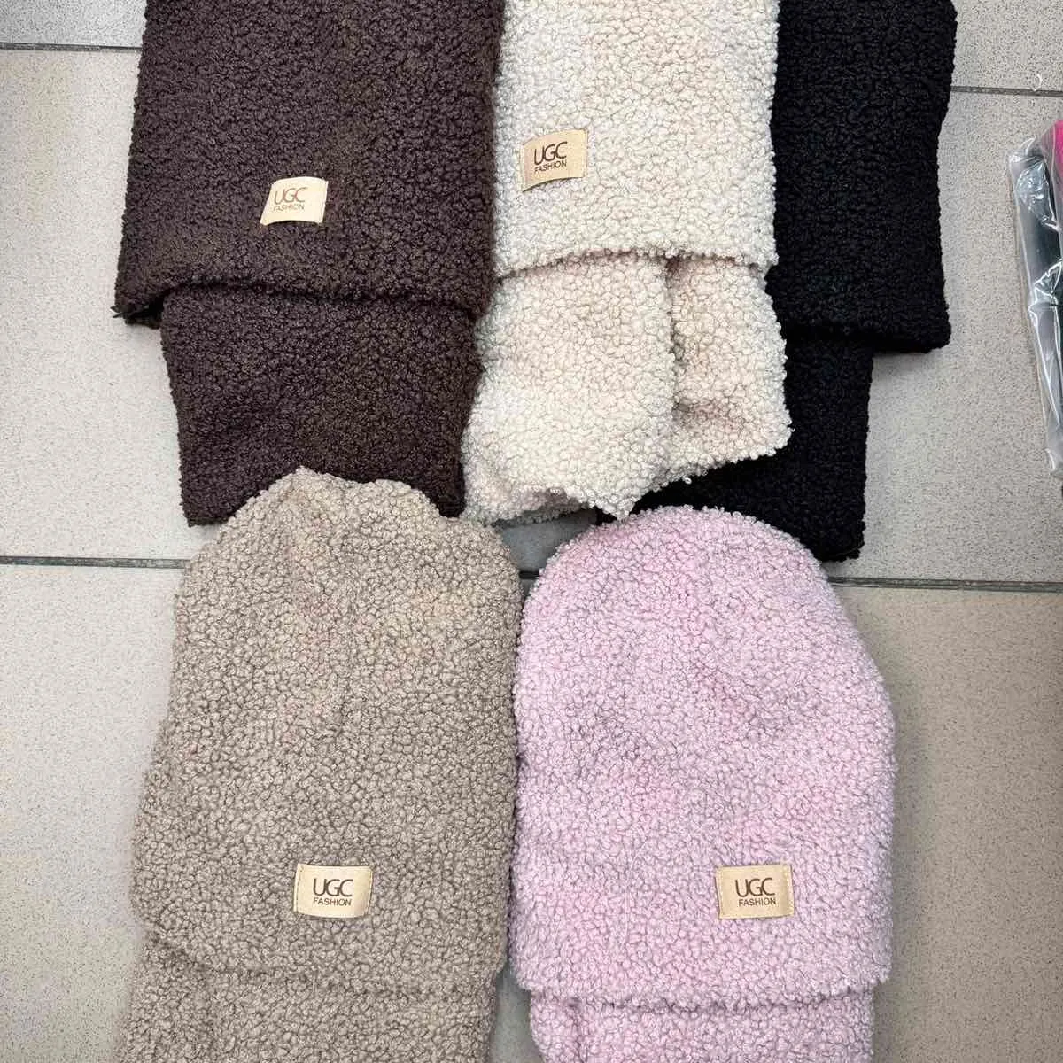Komplet czapka komin damski teddy UGC 6 kolorów