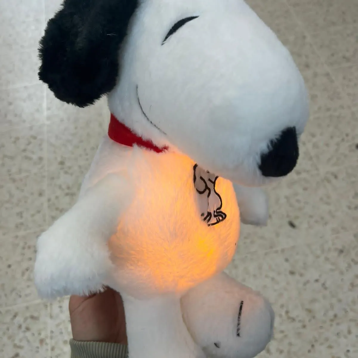 Maskotka LED Snoopy z podświetleniem LED