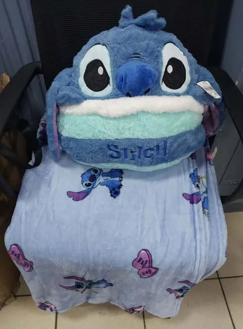 Maskotka Stitch na Kocyk - Pluszowa Poduszka 2w1 z Kocem