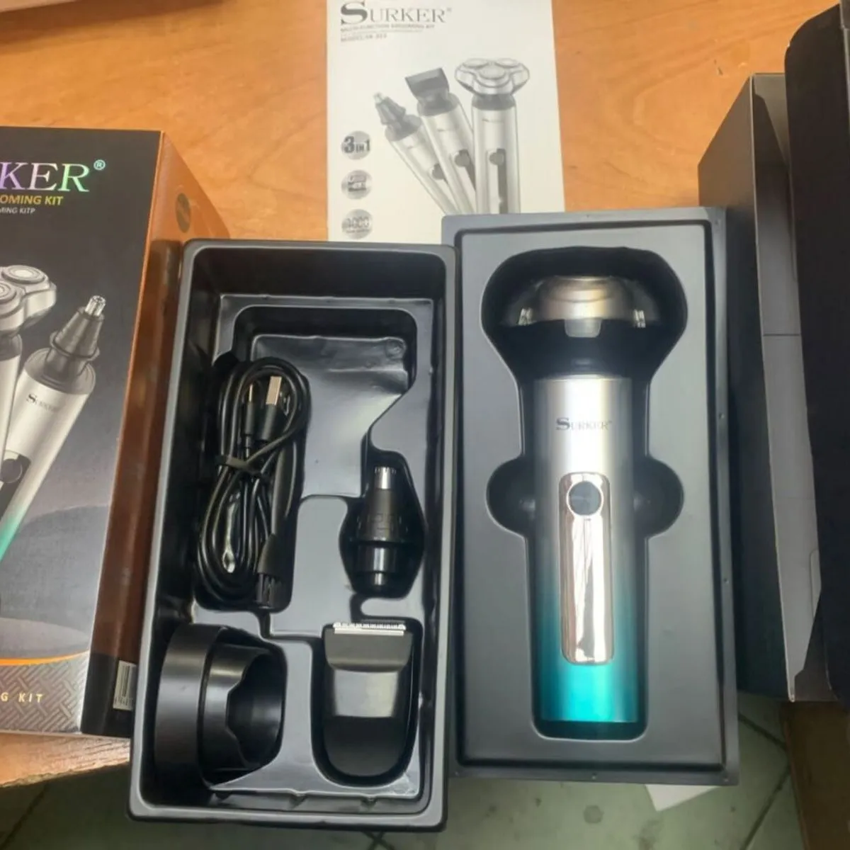 Surker 3w1 Trymer Golarka do nosa i twarzy Model