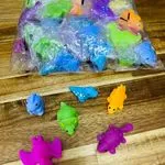Zabawki Squeeze Mini Dinozaury Antystresowe 100 szt