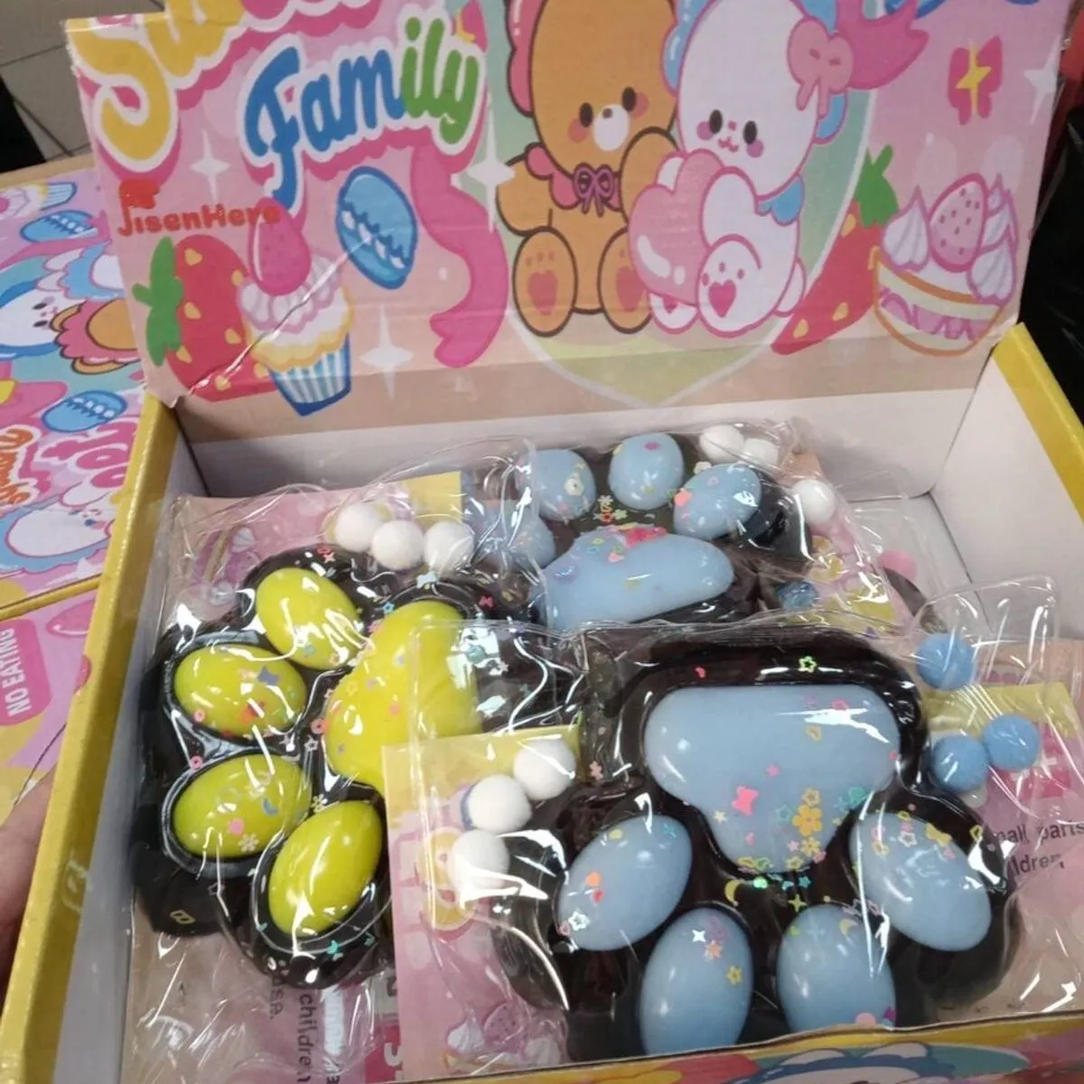 Zabawka Sweet Family Duży Gniotek Łapka Kota z Brokatem
