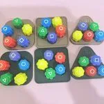 Zabawka Gongi Squid Game - Mini Układanka Logiczna 24szt