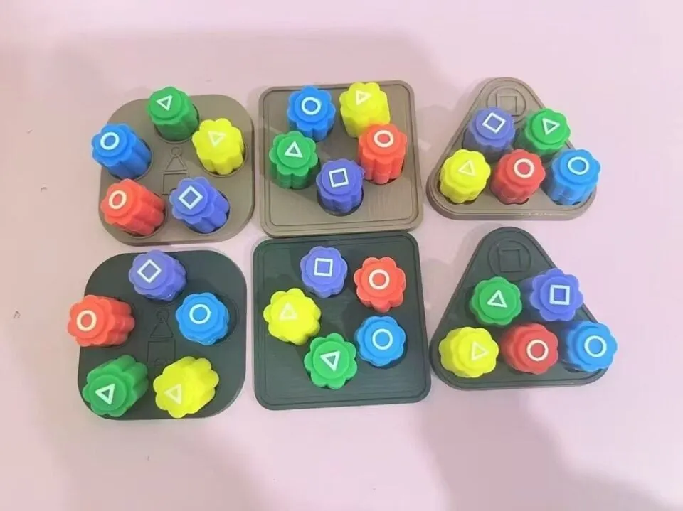 Zabawka Gongi Squid Game - Mini Układanka Logiczna 24szt