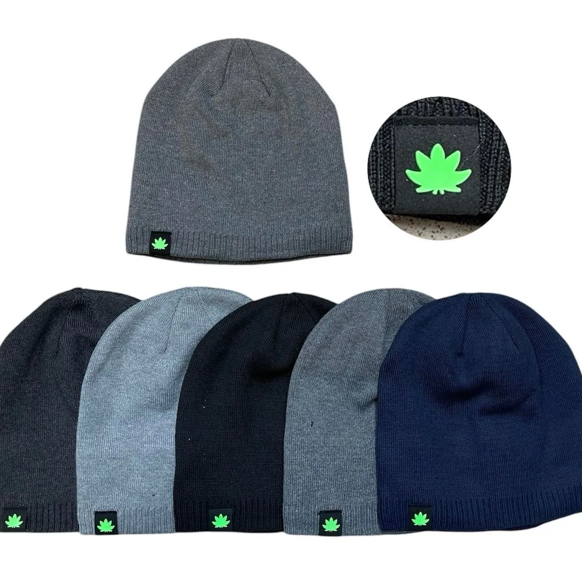 Czapki męskie beanie z naszywką liścia, mix kolorów