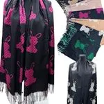Szaliki damskie z motywem królika viscose C 5719