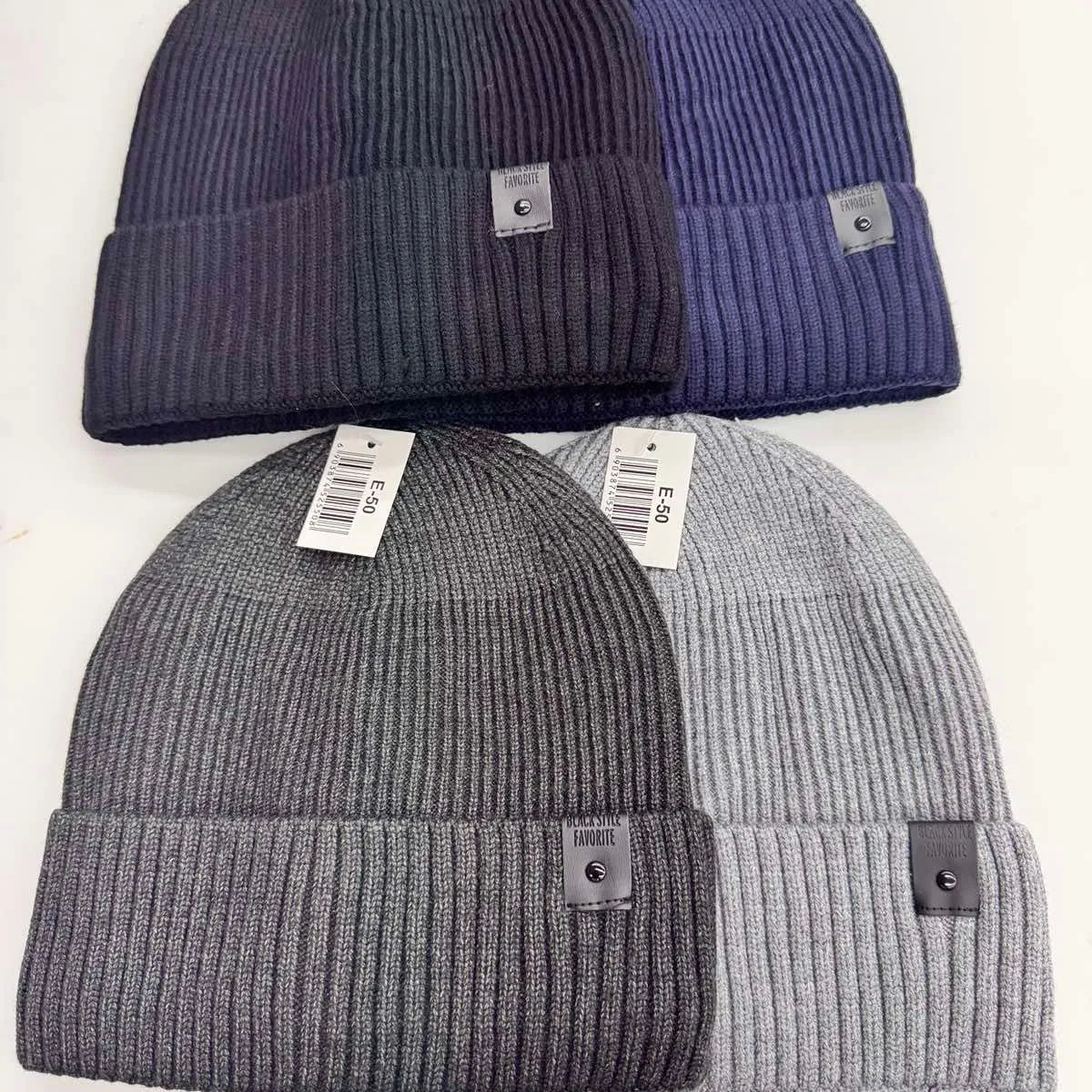 Czapki męskie beanie prążkowane granatowe i szare