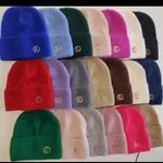 Czapki damskie beanie z aplikacją FL, multikolor