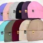 Czapki damskie beanie MK z naszywką, 12 szt