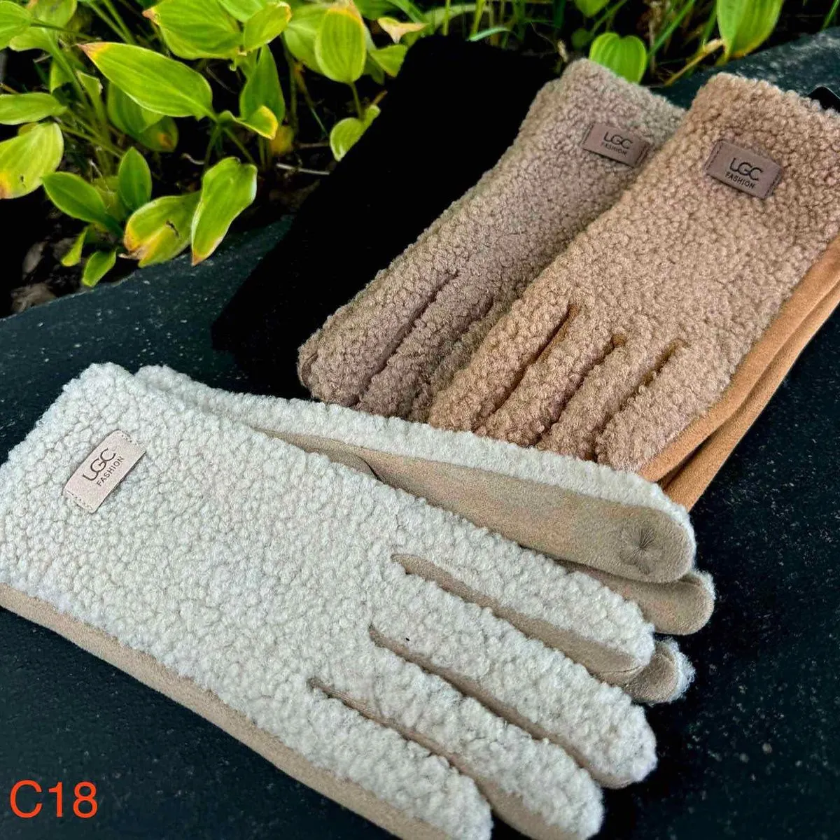 Rękawiczki damskie futerkowe LC C18 4 kolory