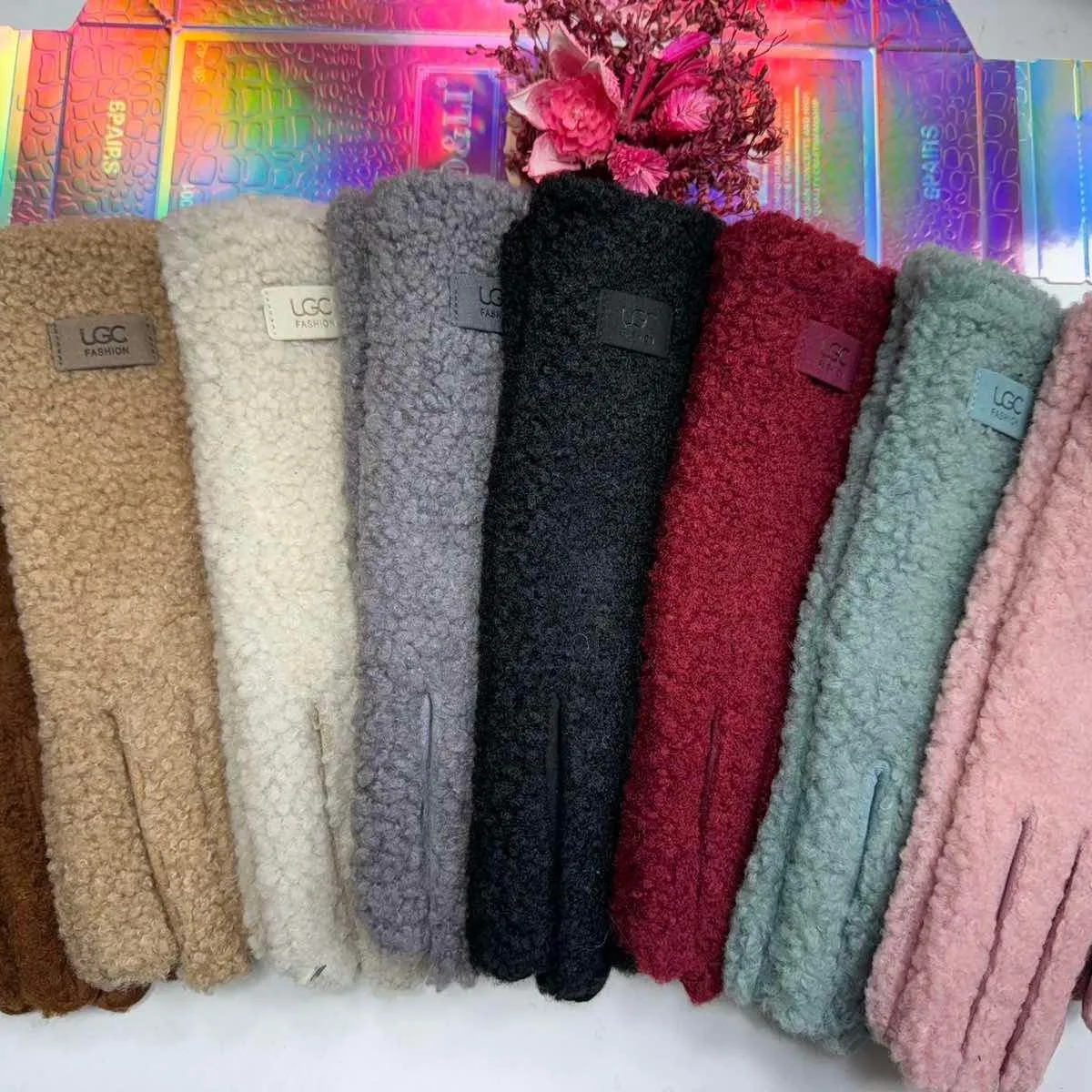 Rękawiczki damskie futrzane UGG 10 kolorów SKU 061025-96