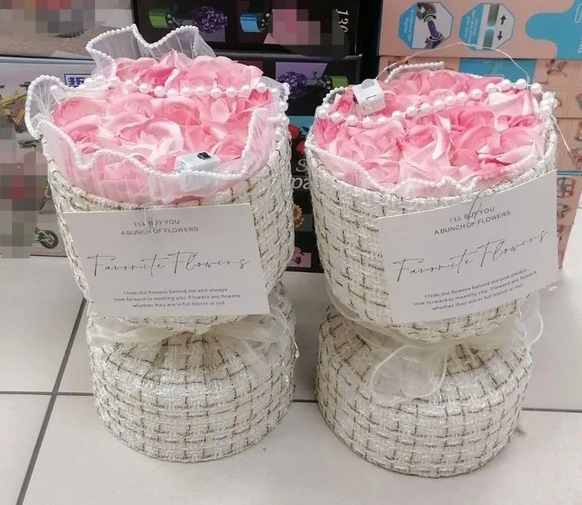 Zestaw Prezent Kwiaty LED Różowe Artificial Flowers
