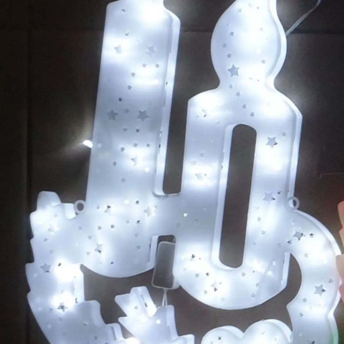 Lampka dekoracyjna LED 40 z dwiema świecami białymi