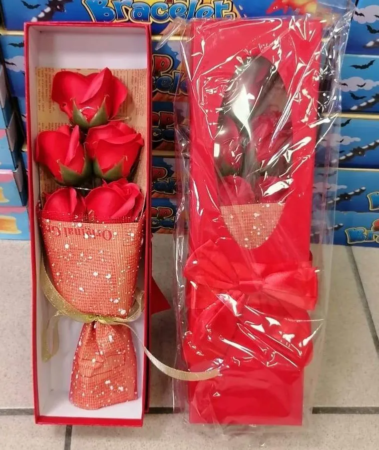 Zestaw Prezent Pudełko z 5 Różami LED