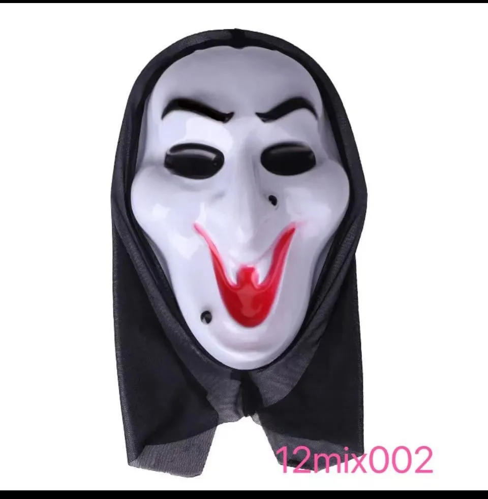 Maska Halloween biała z czarnym kapturem i czerwonymi ustami