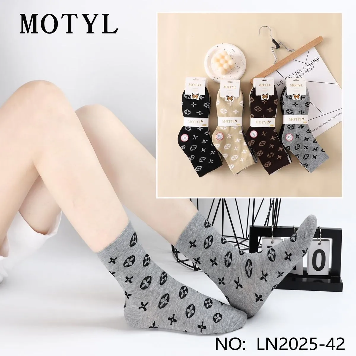 Skarpetki damskie Motytyl z motywem motyli LN2025-42