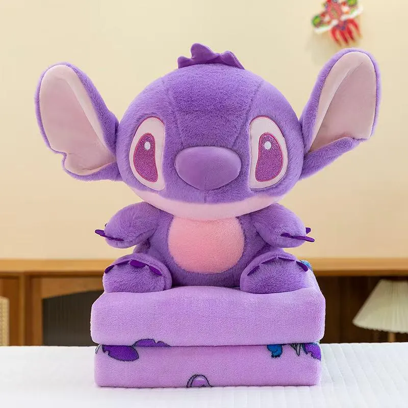 Maskotka Stitch z Kocykiem Fioletowa