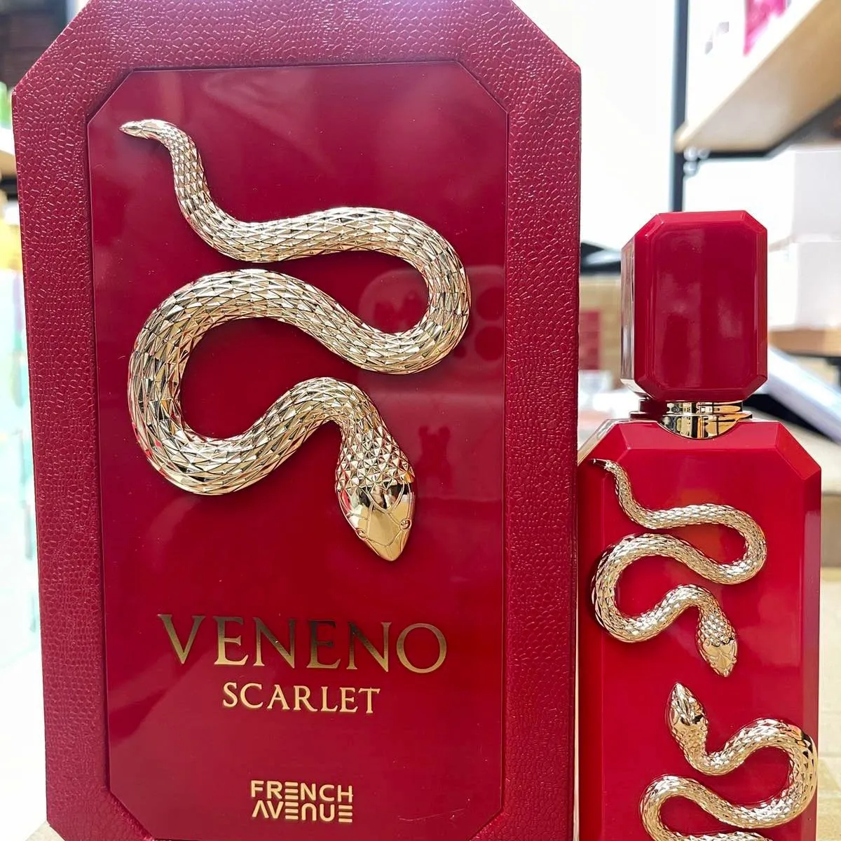 Perfumy Veneneno Scarlet French Avenue 100ml