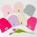 Czapki dziecięce beanie z naszywką zielony miś, 6 kolorów
