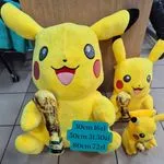 Maskotka Pluszowa Pikachu z Pucharem 30cm
