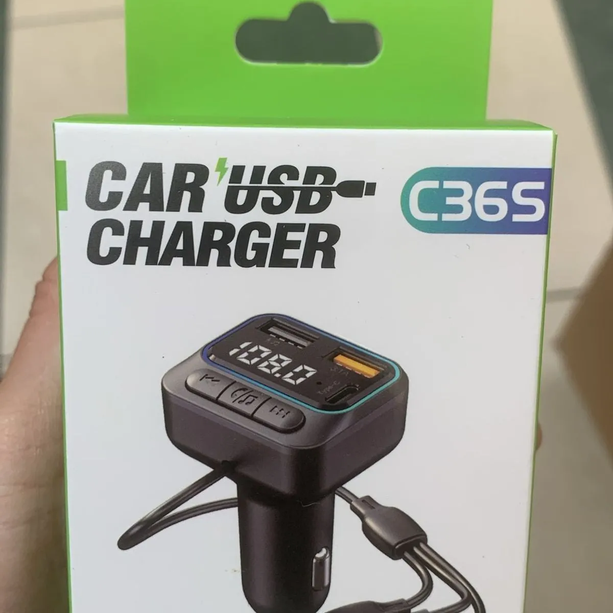 Samochodowa ładowarka USB C36S 3.1A z kablem 3w1 i transmiterem