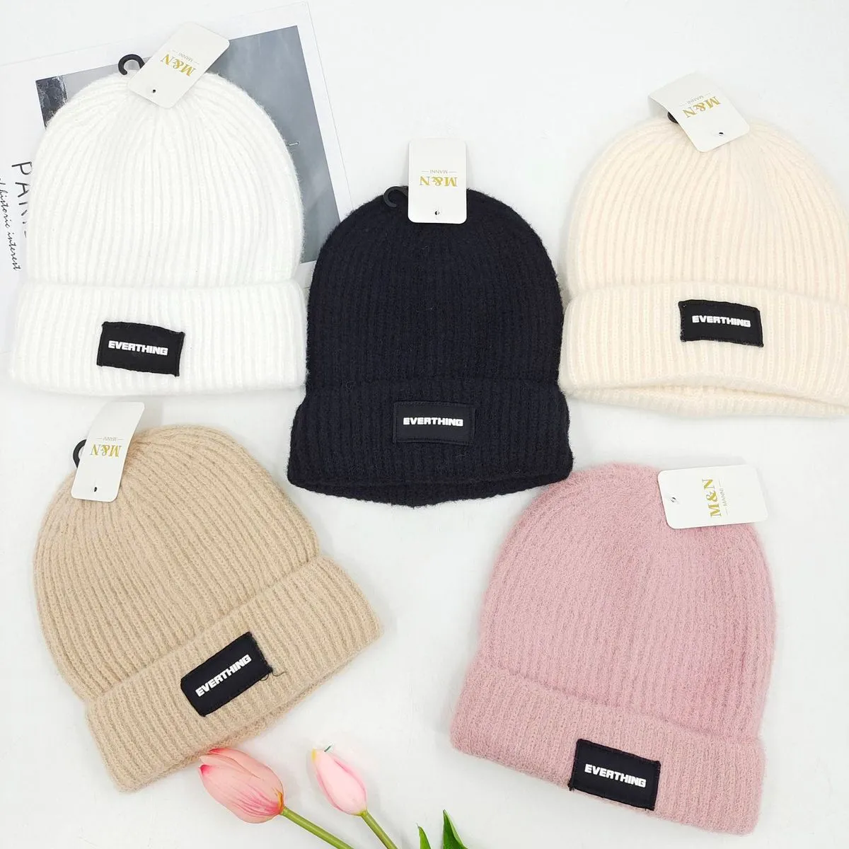 Czapki damskie beanie EVERYTHING w 5 kolorach