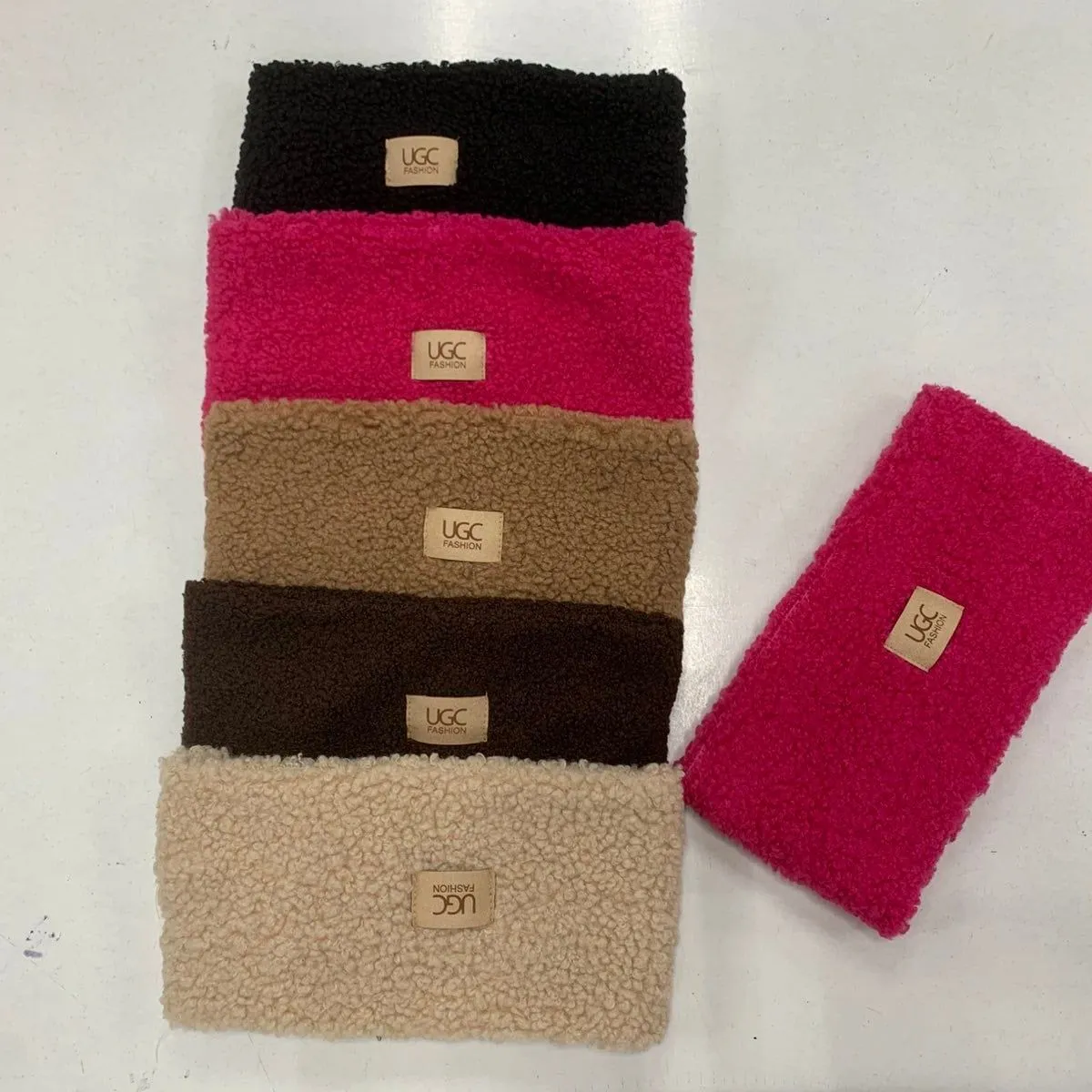 Opaski damskie futrzane UGG 6 szt. czarny, różowy, brązowy, beżowy