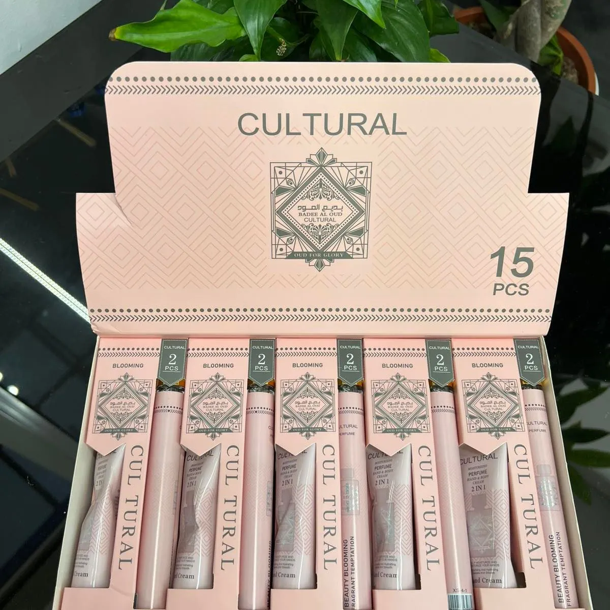 Zestaw Cultural Perfume & Krem do Rąk 15 szt