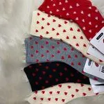 Skarpetki damskie z wzorem serduszek, 5 kolorów