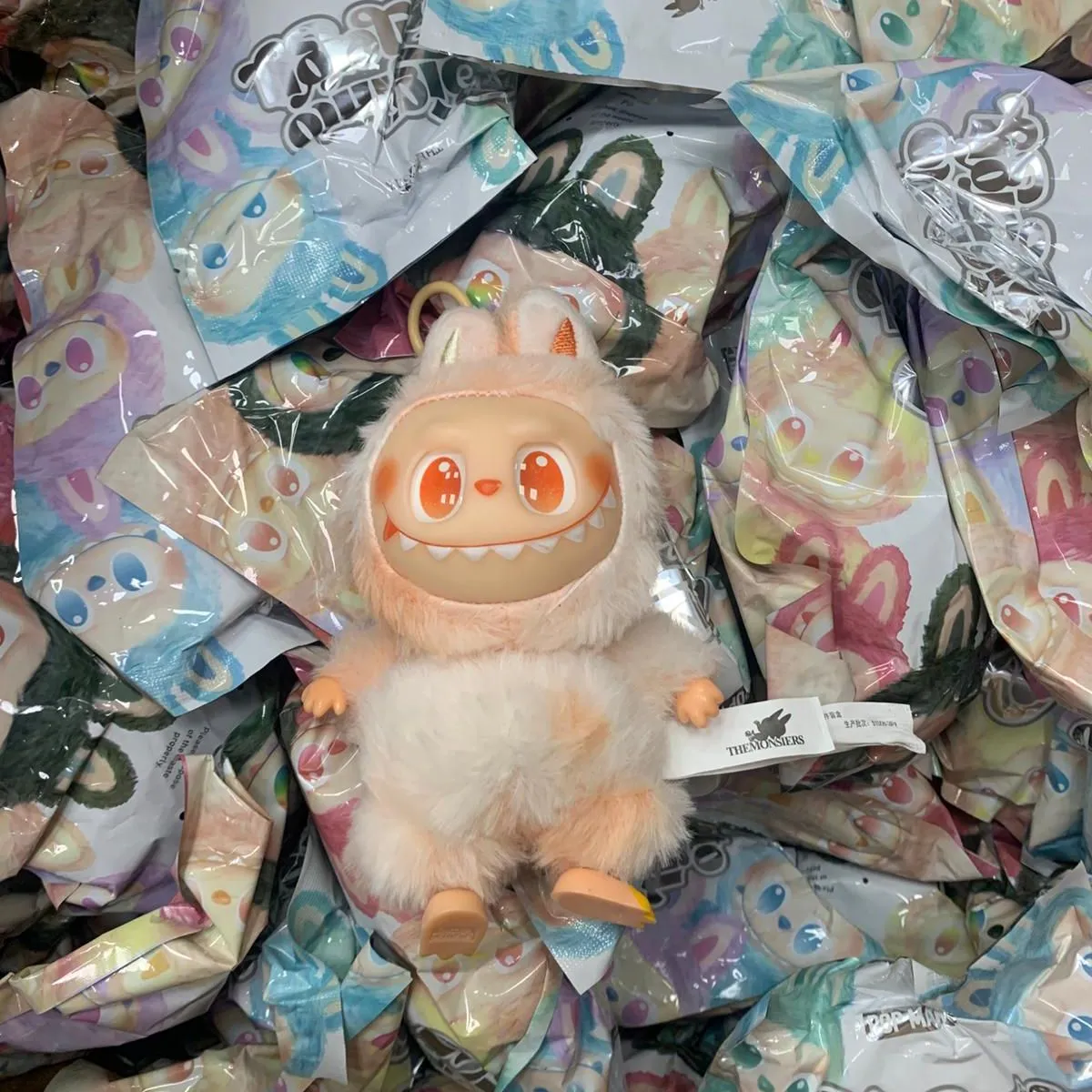 Labubu V3 Muzyka - Pluszowa Figurka Brelok, 12 szt.