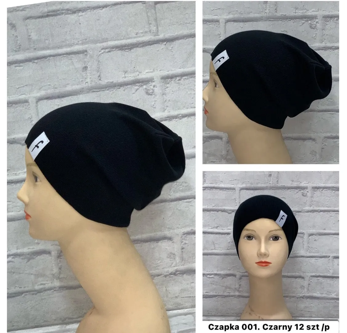 Czapka damska beanie czarna z naszywką F