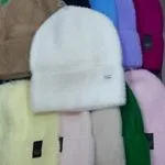 Czapki damskie futrzane UGG multikolor