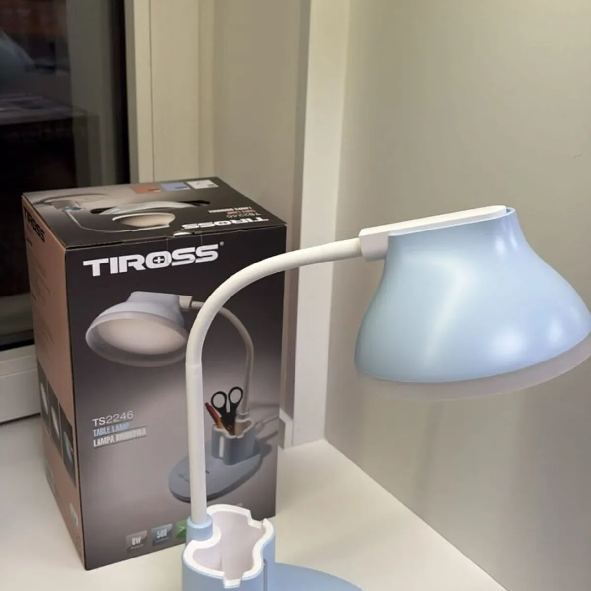 Lampka biurkowa Tiross z giętkim ramieniem niebieska