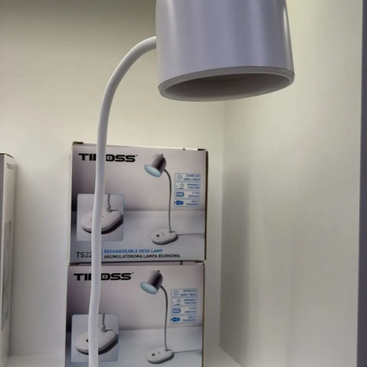 Lampka biurkowa Tiross z elastycznym ramieniem
