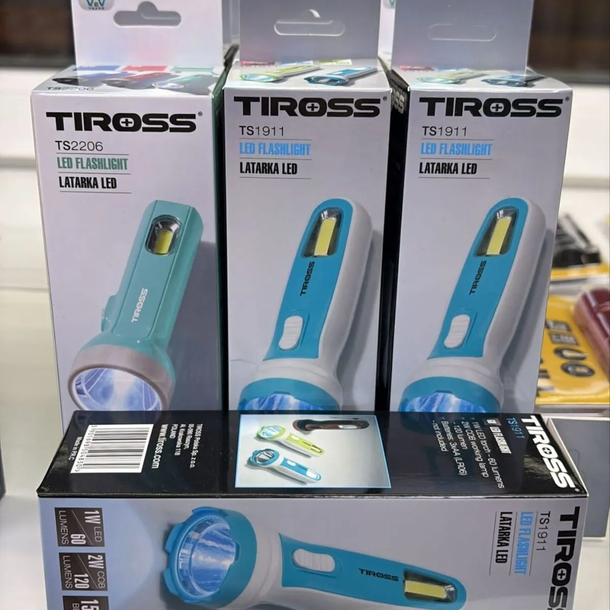 Latarka LED Tiross TS1011 na baterie
