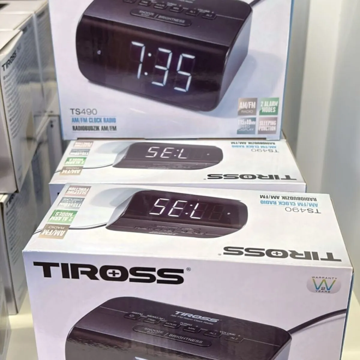 Radiobudzik AM/FM TIROSS TS-490 czarny
