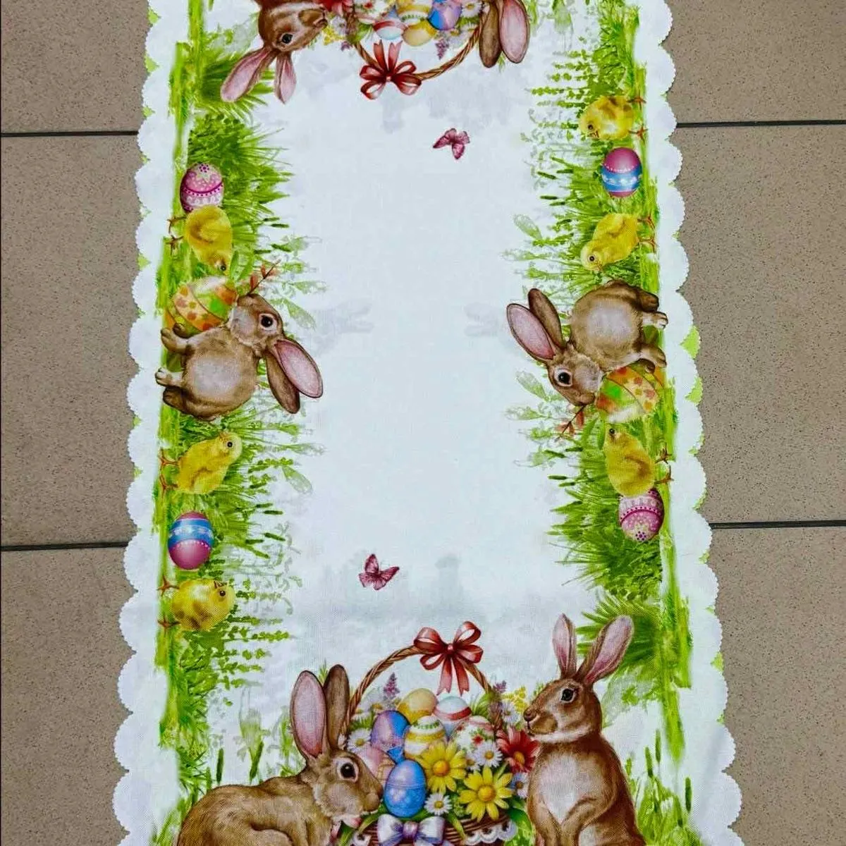 Bieżniki Wielkanocne 40/90 cm z motywem królików i pisanek