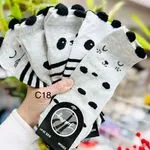 Skarpetki damskie panda szare z pomponami