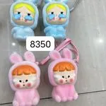 Brelok Squishy Cry Baby w Pluszowym Kapturku Królik 12szt