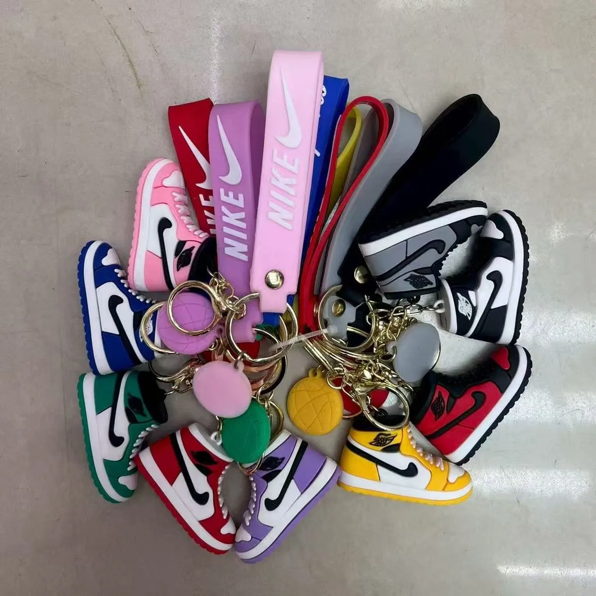 Brelok Zabawkowy Nike Air Jordan - Mix Kolorów