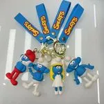 Brelok Smurfy z postaciami niebieskimi i czerwonymi