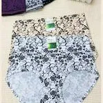 Majtki damskie 3 szt. beżowe/czarne/fioletowe 38-42cm 4XL-6XL
