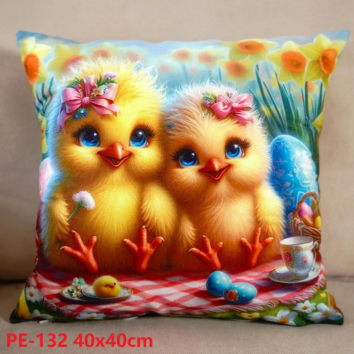 Poszewki 40x40 cm PE-1324 Wielkanocne kurczaki