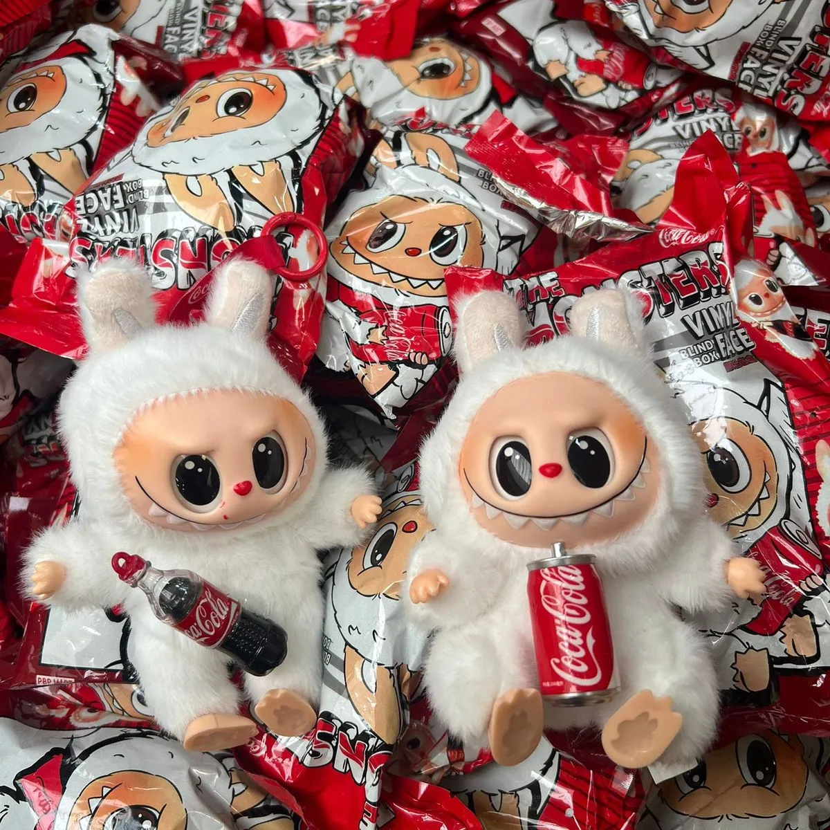 Labubu Coca-Cola - Pluszowa Figurka Vinyl Face, Brelok 12 szt.
