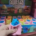 Gniotki Squeeze Squirrel - wiewiórki w pniach, 24 szt