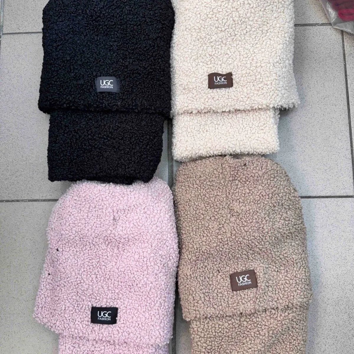 Komplet czapka komin damski UGG styl 4 kolory