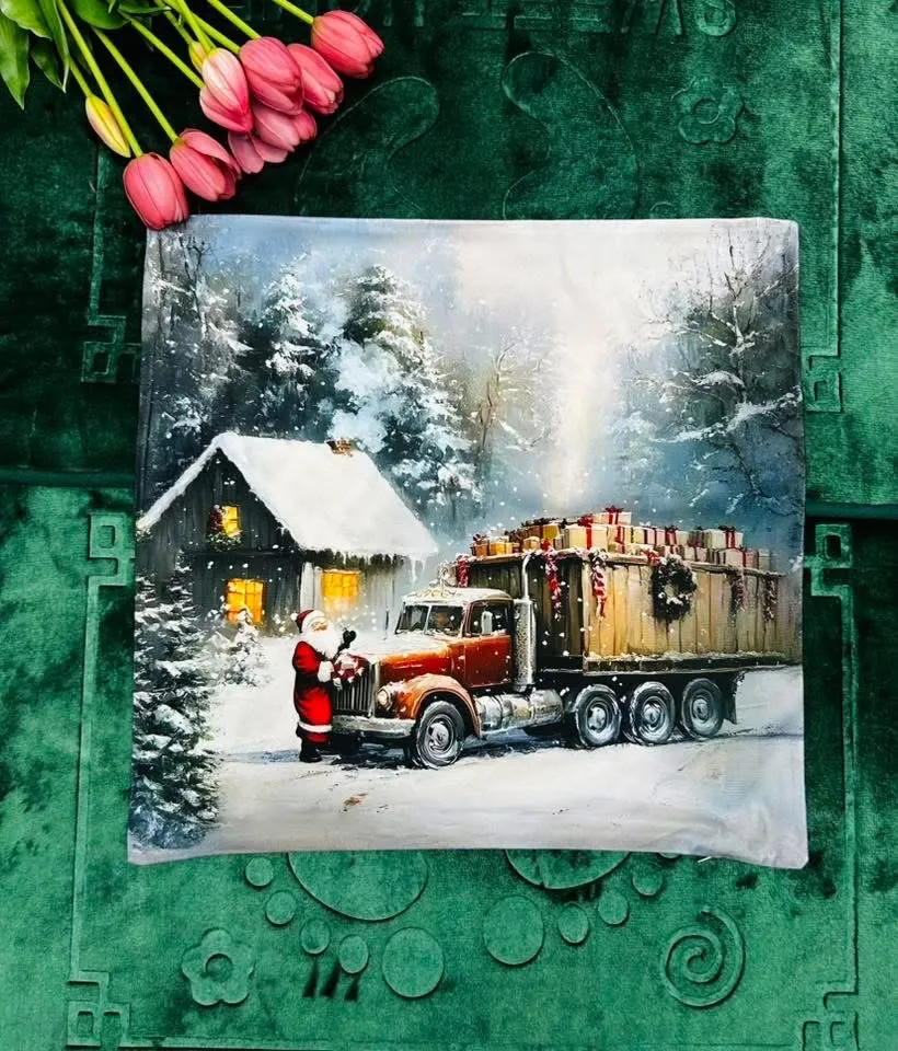 Poszewki 40x40 cm motyw świąteczny z ciężarówką Świętego Mikołaja